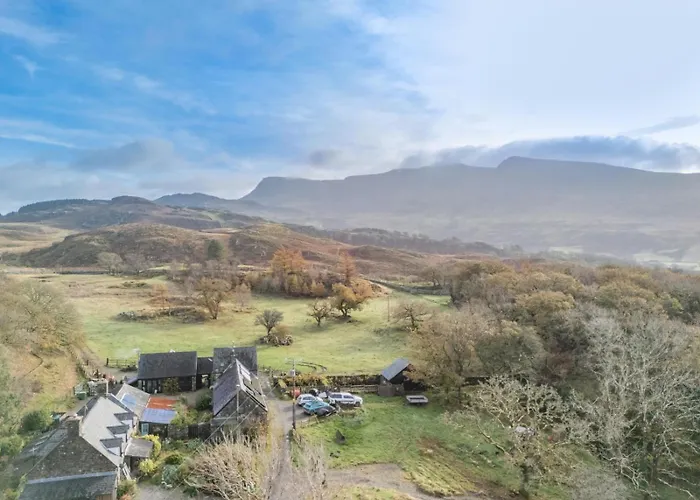 Pandy Farmhouse - Panoramic Mountain Views Within Snowdonia\'S National Park - 4X4 Recommended