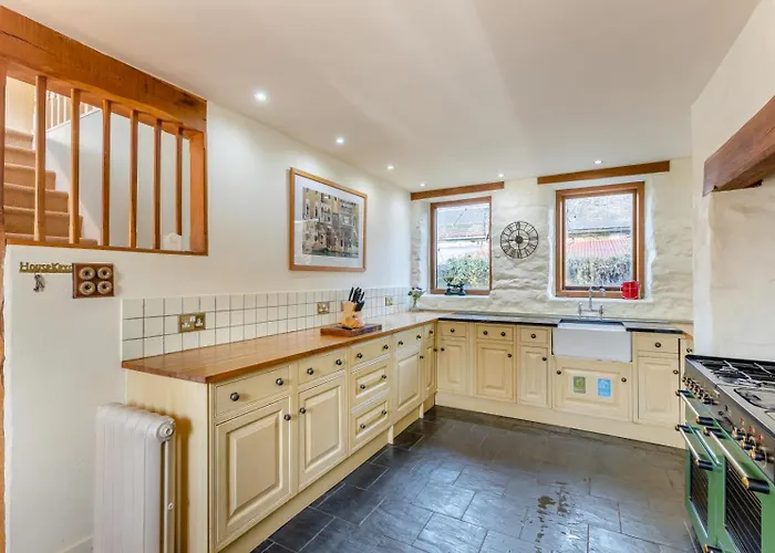 Pandy Farmhouse - Panoramic Mountain Views Within Snowdonia\'S National Park - 4X4 Recommended